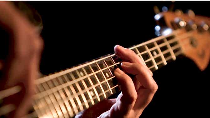 Bas Gitar